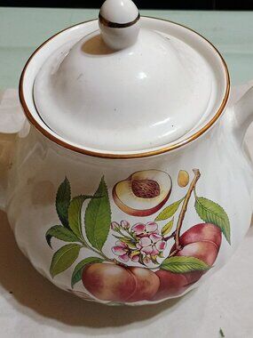 Vintage Arthur Wood & Son Swirl Ribbed Teapot